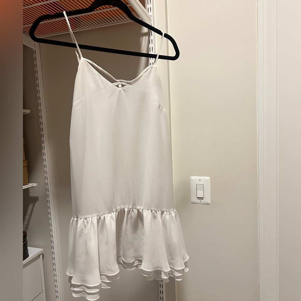 BCBGENERATION WHITE FLOWY DRESS TANK XXS